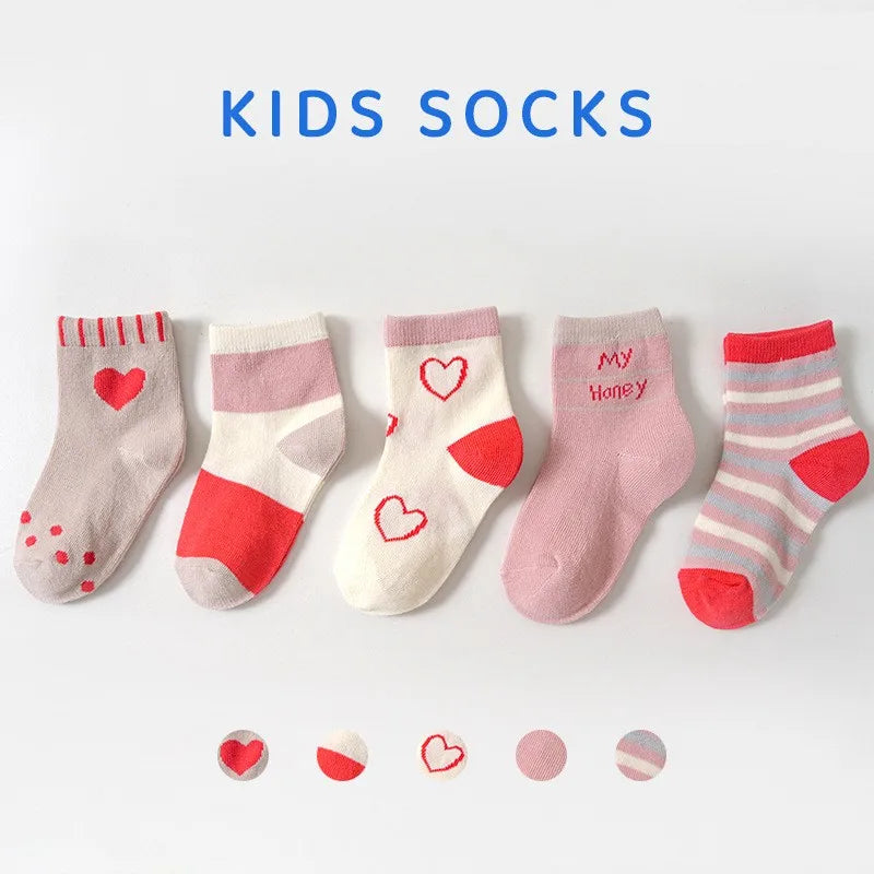 Schattige babykleertjes voor een feestje of speciale gelegenheid