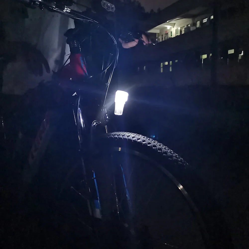Fietslamp met lichtsensor en automatische activatie