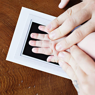 MOLOO-Baby-handafdruk-en-voetafdruk-Fotolijstje-Groen-Kraamcadeau