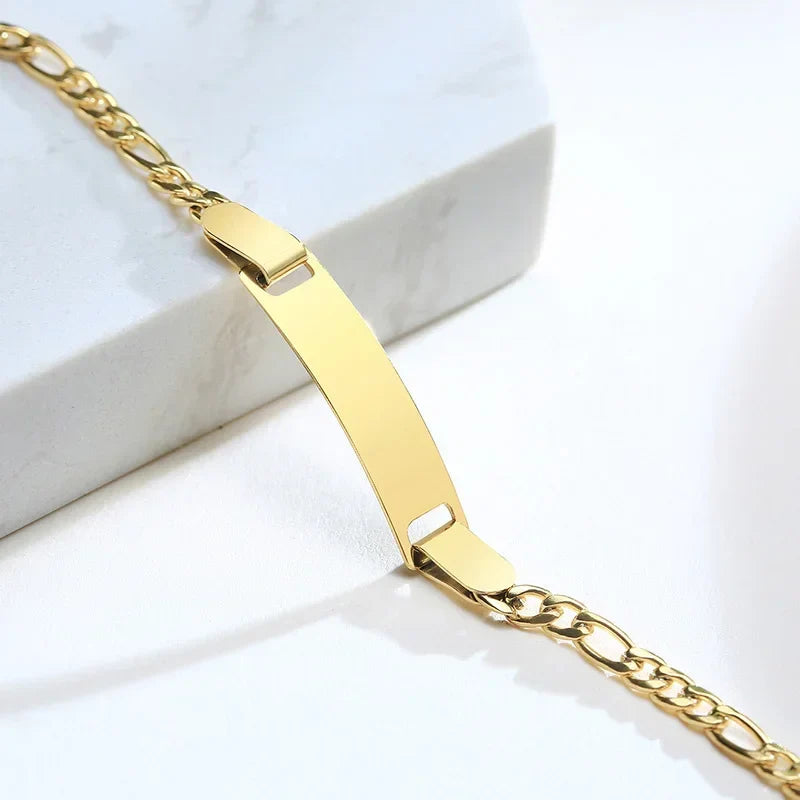 Ketting met gravure van coördinaten