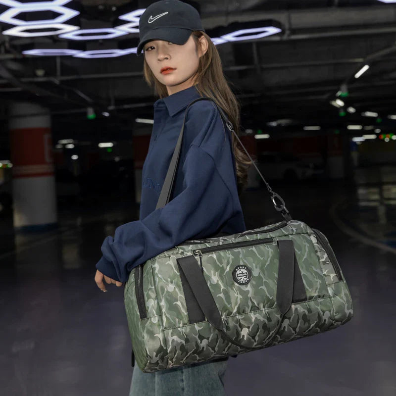 Compacte draagtas met leren details