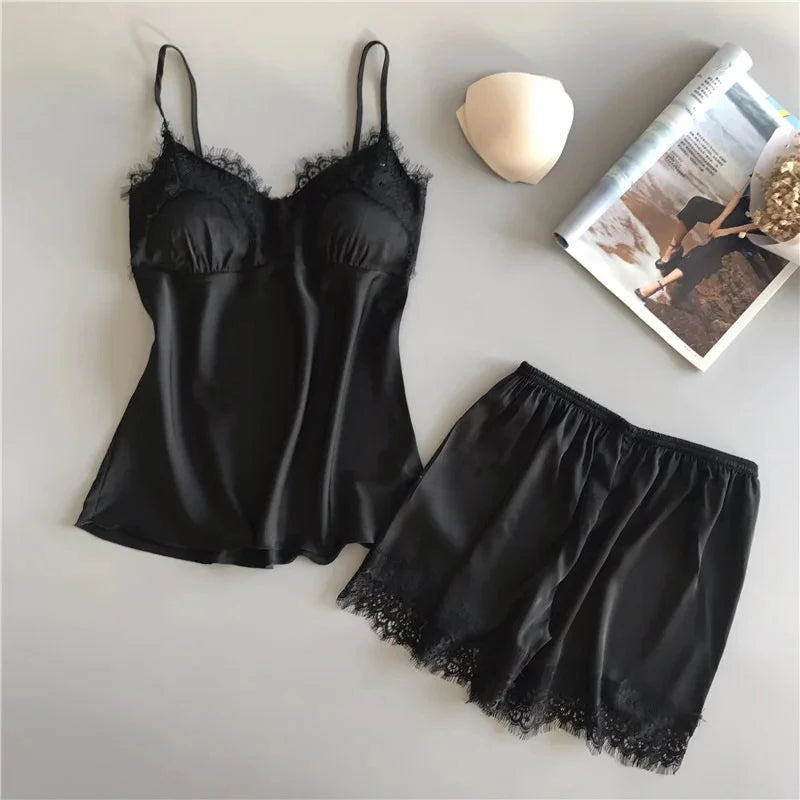 Dames pyjama set met subtiele details