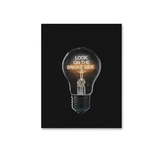 Posters in zwart houtframe ophangen