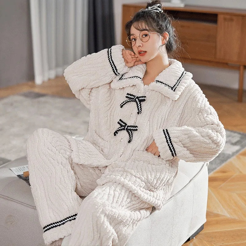 Dames pyjama set met bijpassende sokken