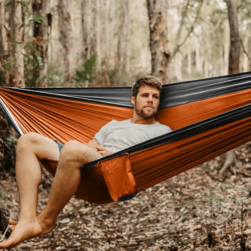 Pop up tent in felle kleur – Goed zichtbaar op de camping