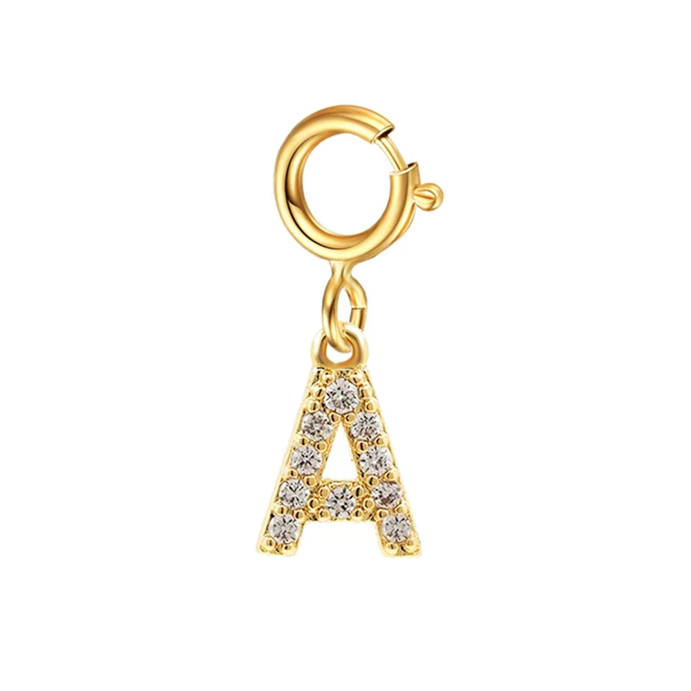 Ketting met naam op ronde tag in minimalistische stijl