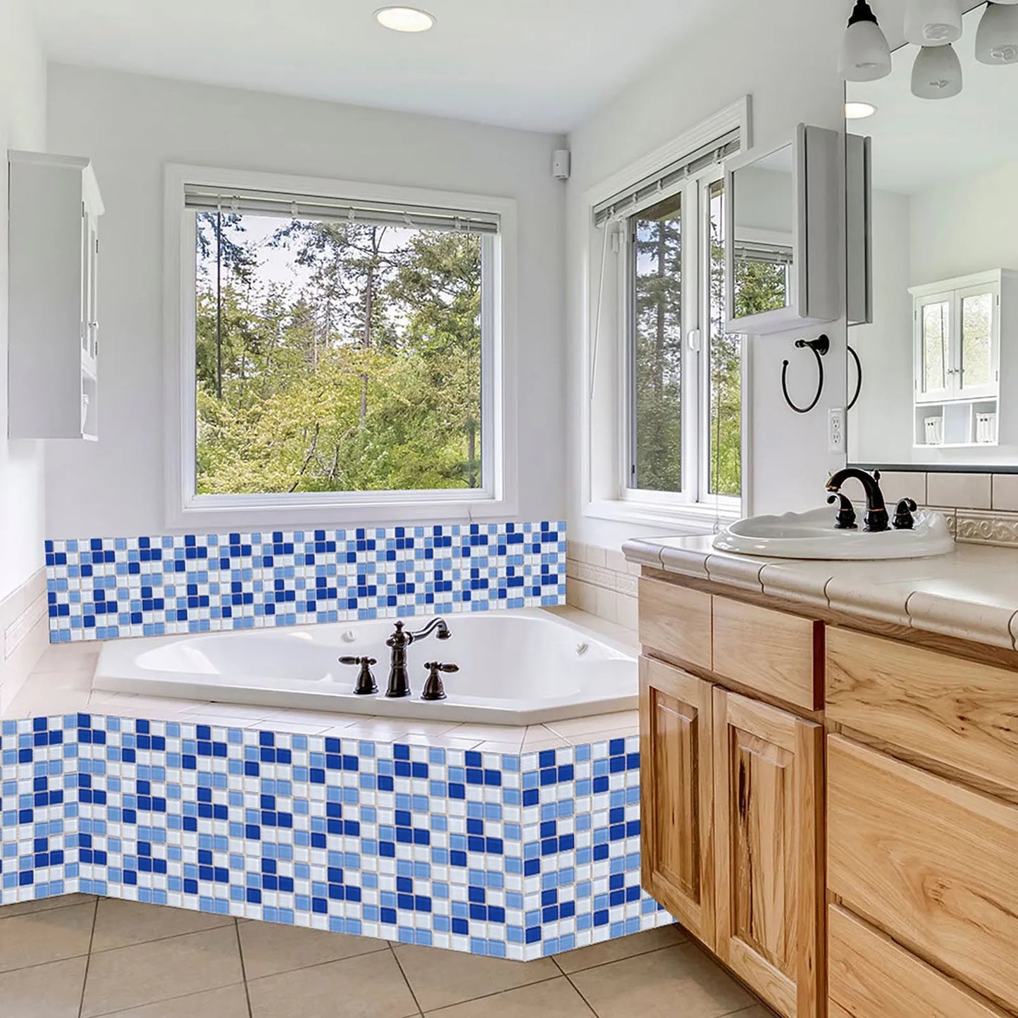 Lichte mozaiek tegels toilet – Fris en modern