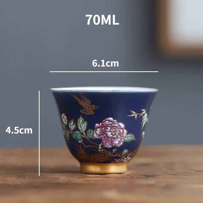 Vrolijke theewaar met kleurrijk design