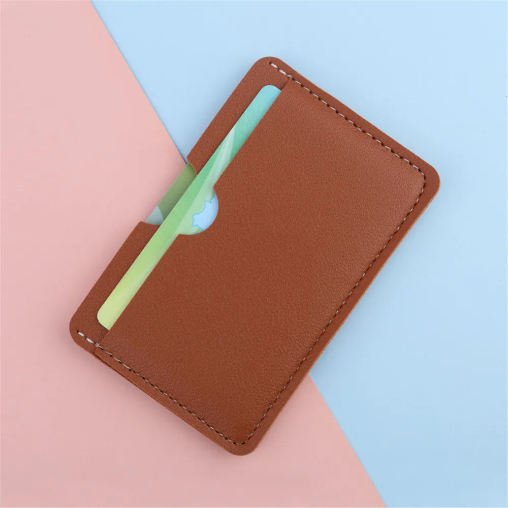 Pasjeshouder in minimalistisch design – Minder is meer