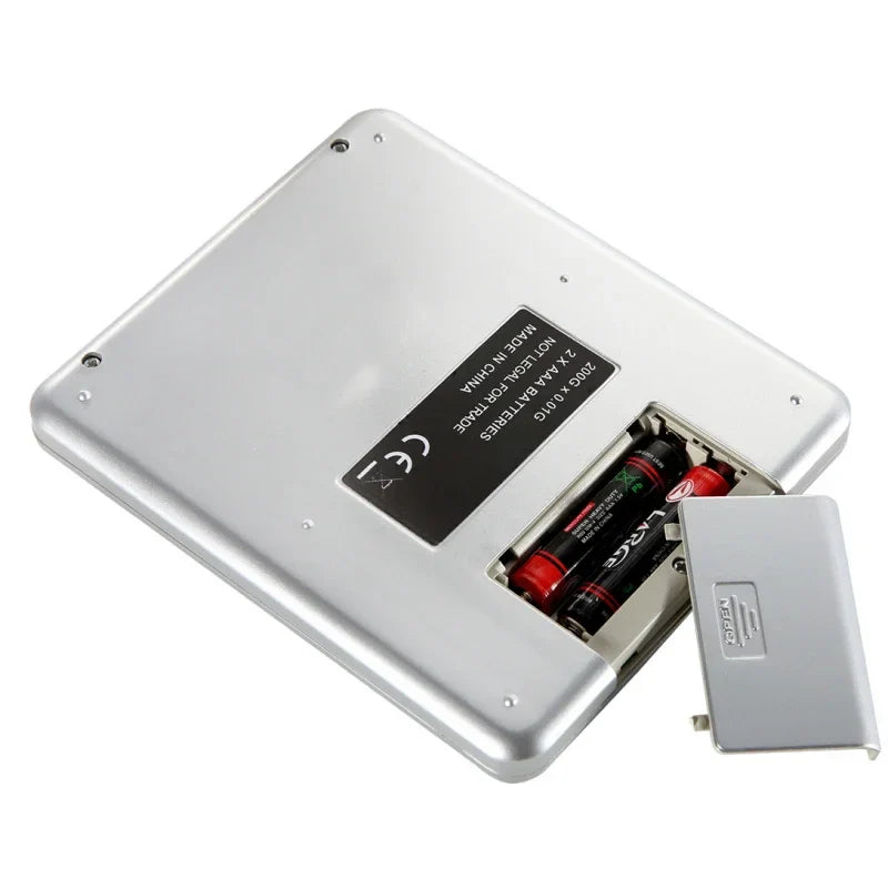 Digitale weegschaal met metalen accenten