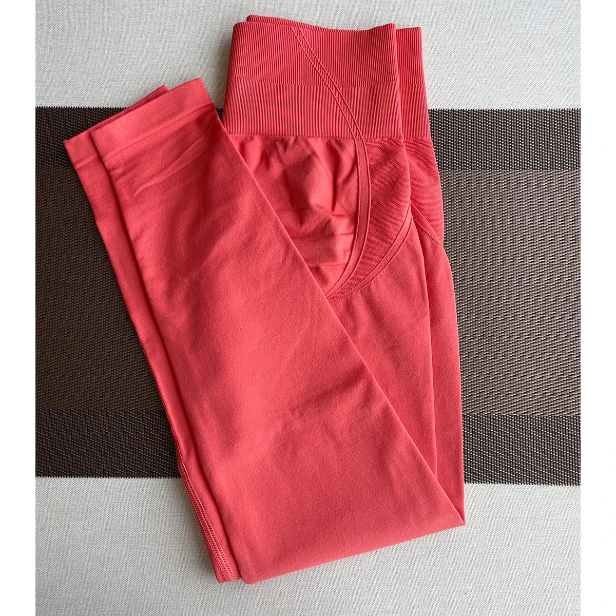 Naadloze yoga kleding met sculpt effect