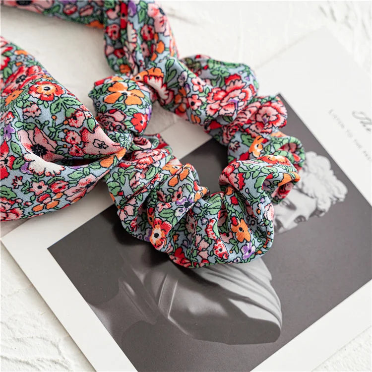 Haar accessoires met subtiele kleuraccenten