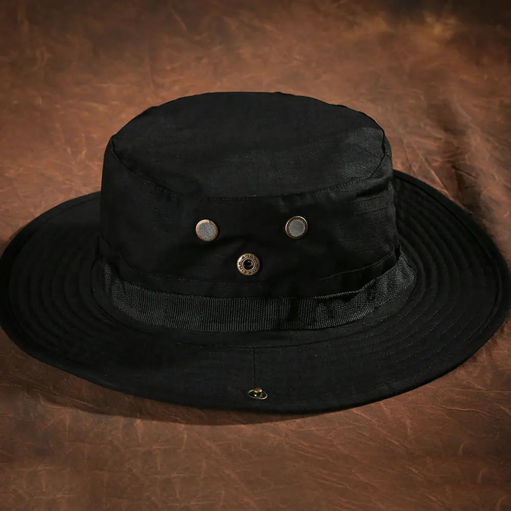 Jachthoed met mix van materialen en kleuren