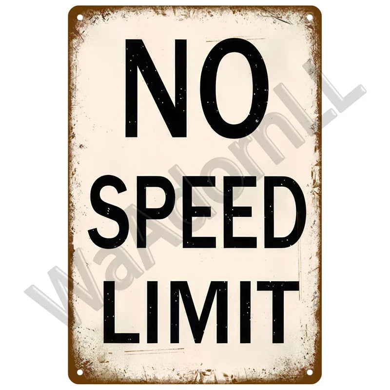 Tuindecoratie van hout met verweerde afwerking