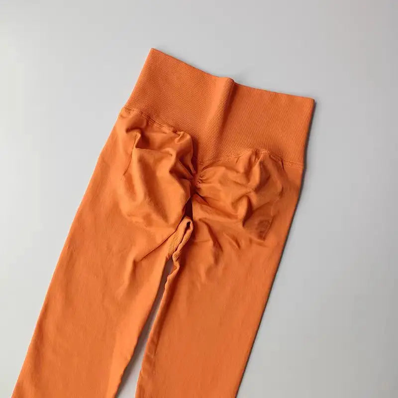 Ademende yoga outfit met luchtige top