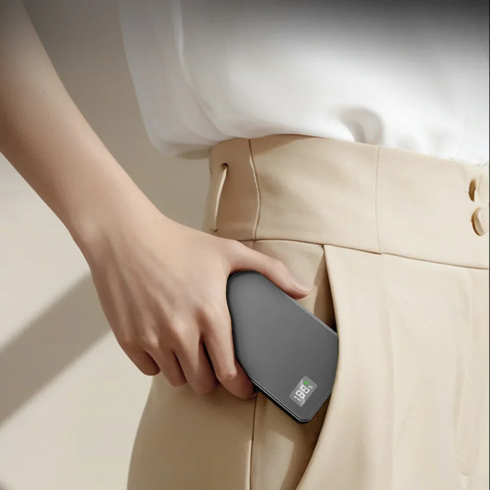 HEMA powerbank met vrolijke print