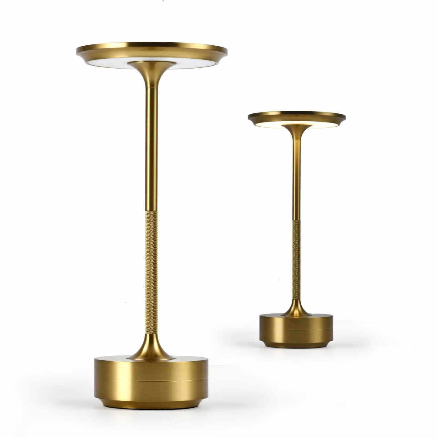 Design nachtkastlamp met metalen accenten – Luxe en modern