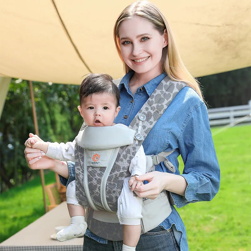 Zachte kleuren en luxe materialen – Artipoppe draagzak
