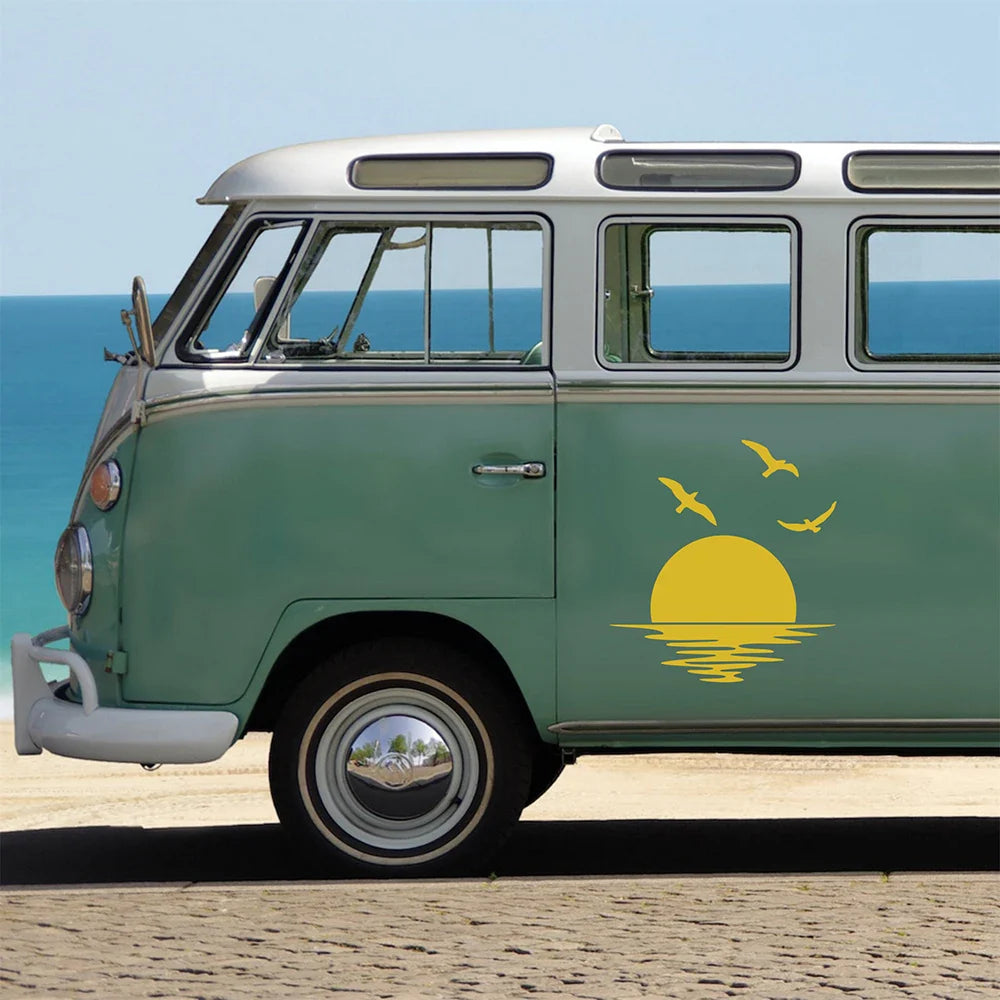 Auto stickers - Zonsondergang met Vliegende Vogels voor Unieke Achterruit Decoratie