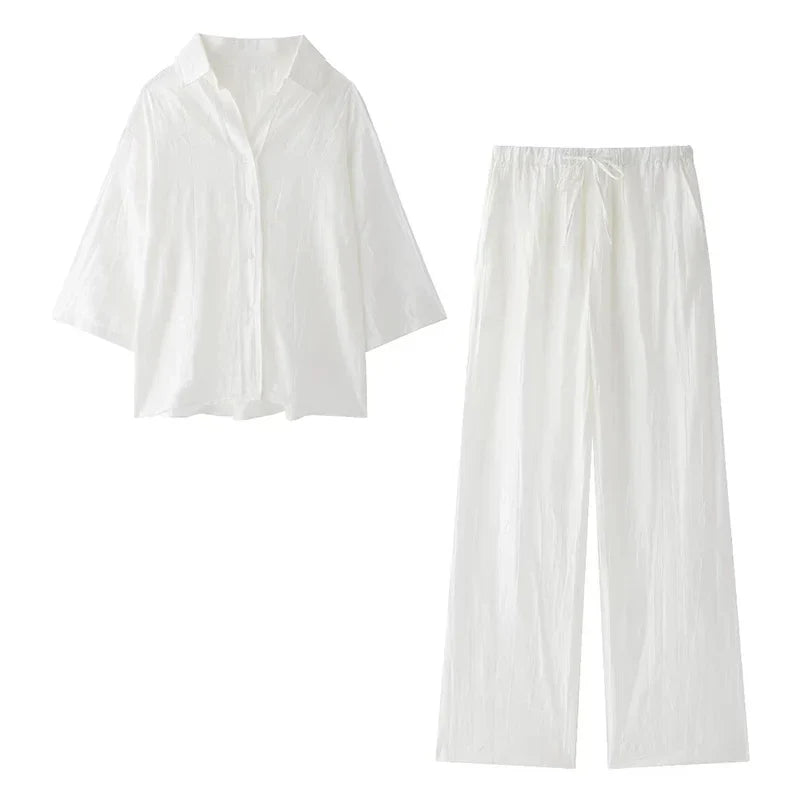 Broekpak dames met knoopsluiting – Simpel en elegant