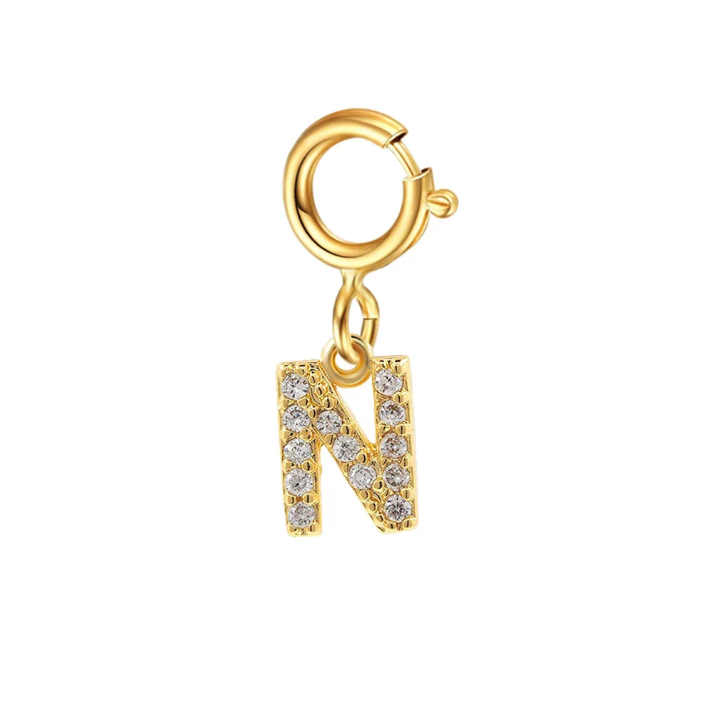 Goudkleurige naam in ketting voor een speciaal moment