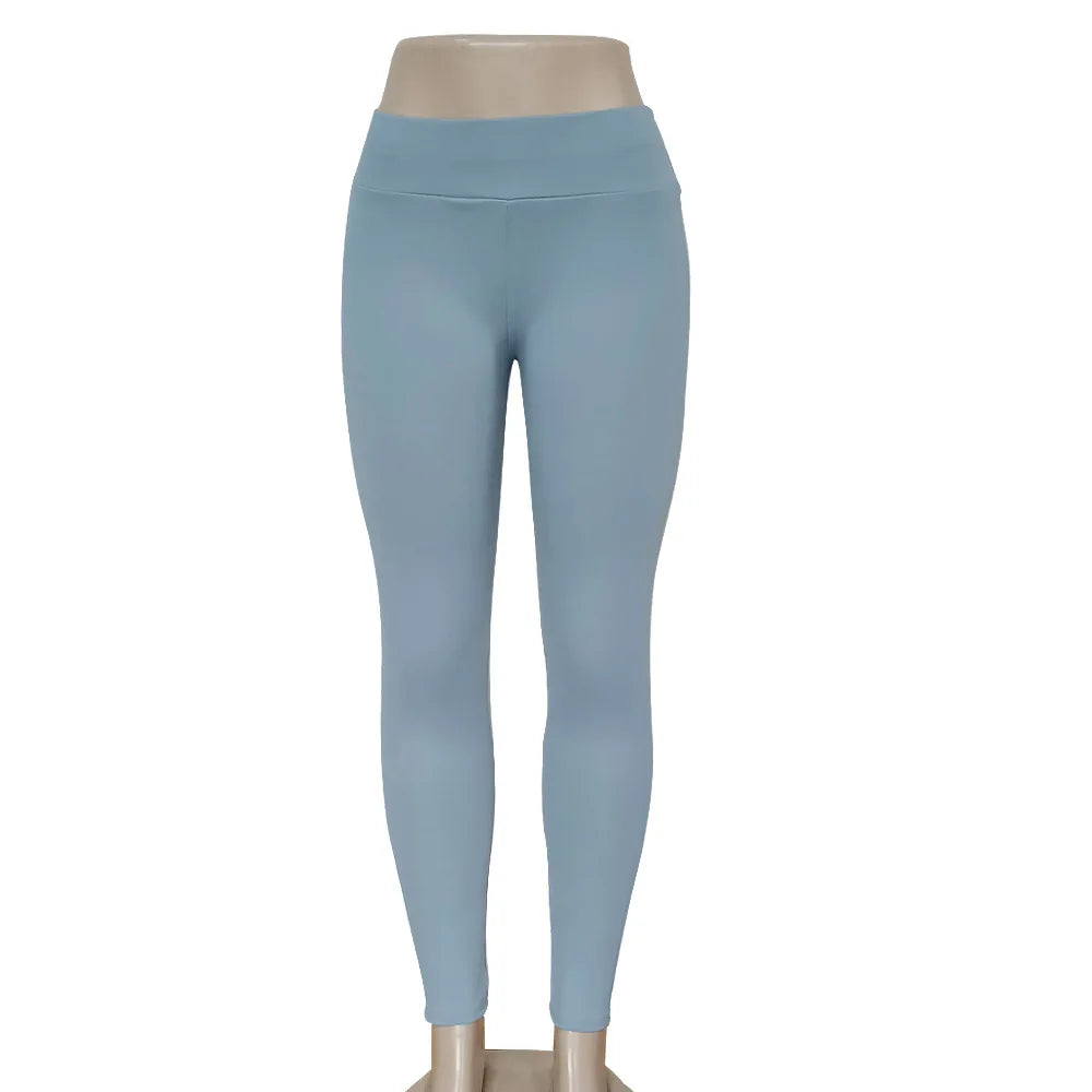 Zachte yoga kleding van H&M in aardetinten