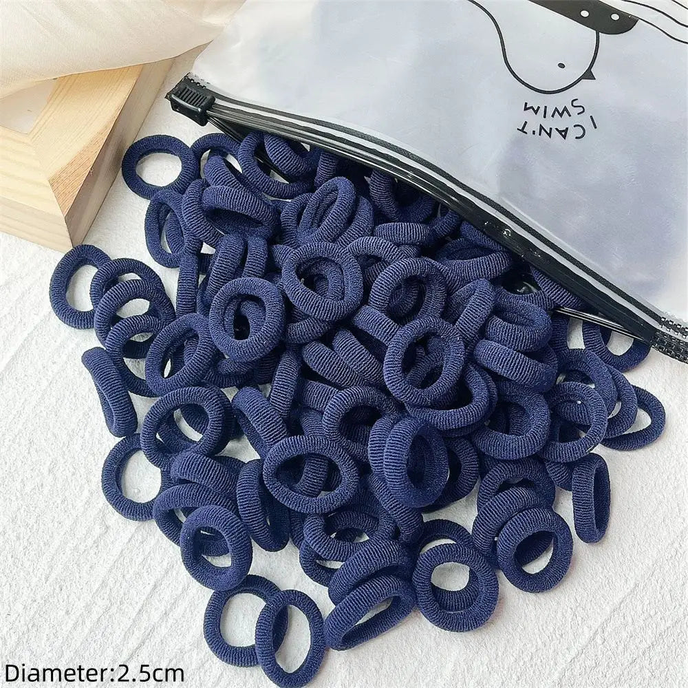 Decoratieve haarclips met vintage flair