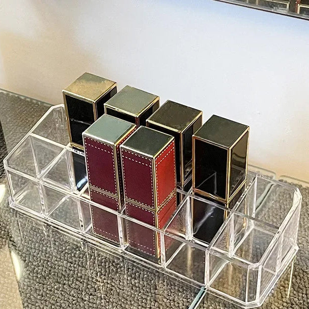 Minimalistische sieraden standaard – Eenvoud siert