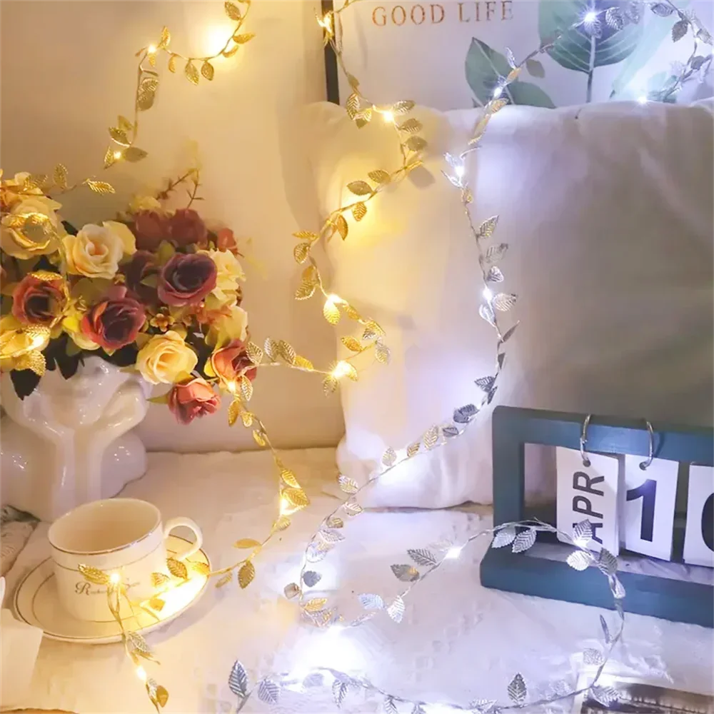 Lichtslinger met houten sterretjes – Natuurlijke kerstdecoratie