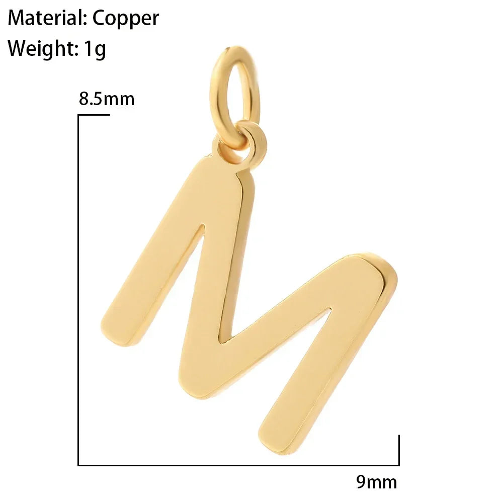 Ketting met naam in blokletters gegraveerd