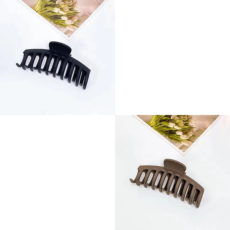 Gouden haarclip als stijlvolle accessoire