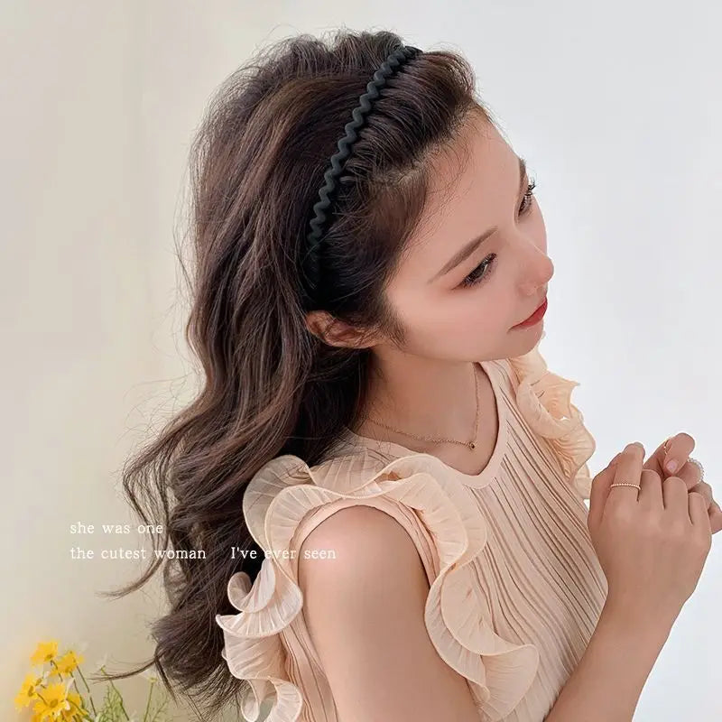 Decoratieve haarclip met bloemmotief
