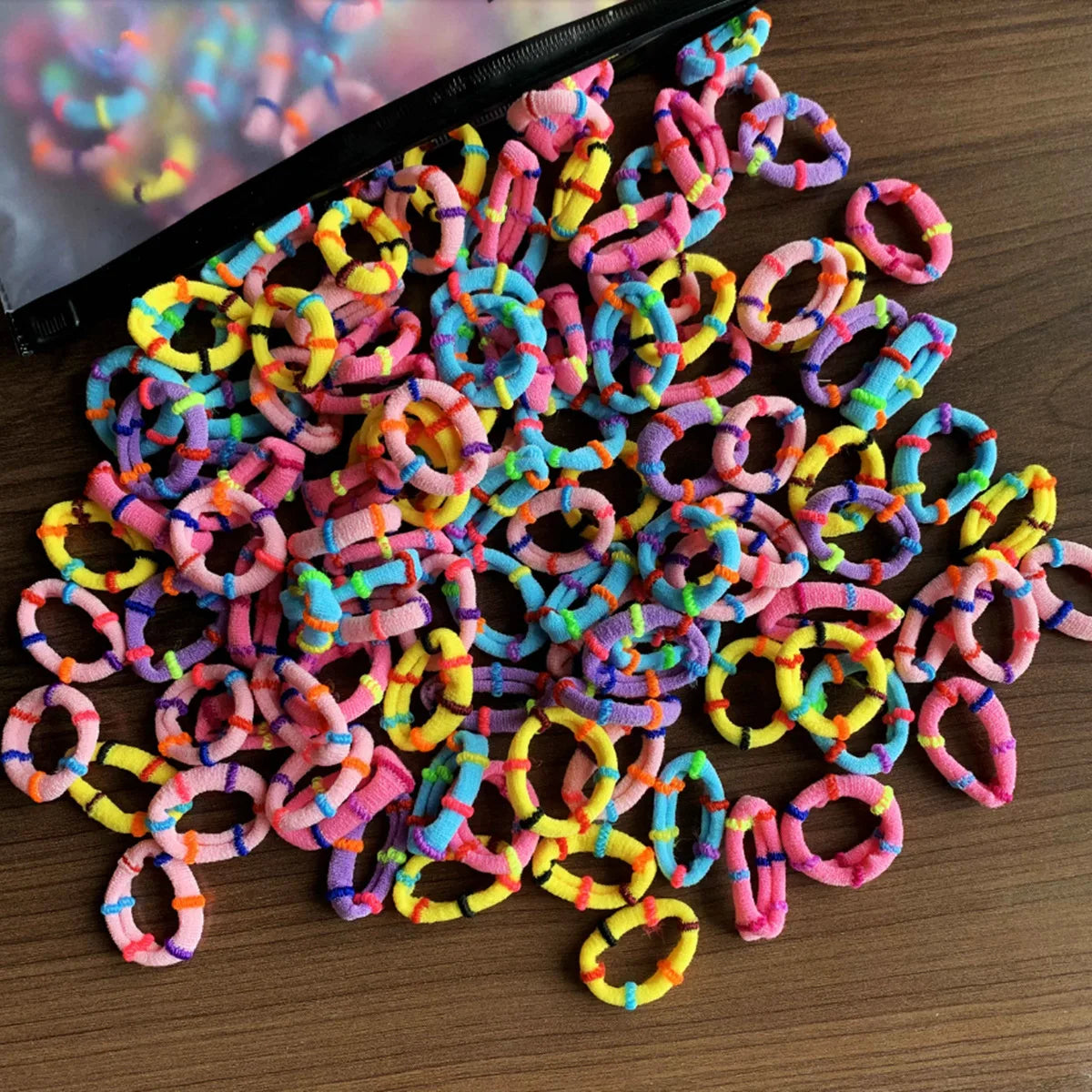 Trendy haarklemmen in verschillende maten