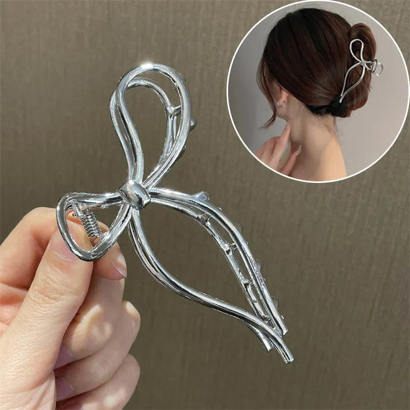 Metalen haarclips in minimalistische vorm