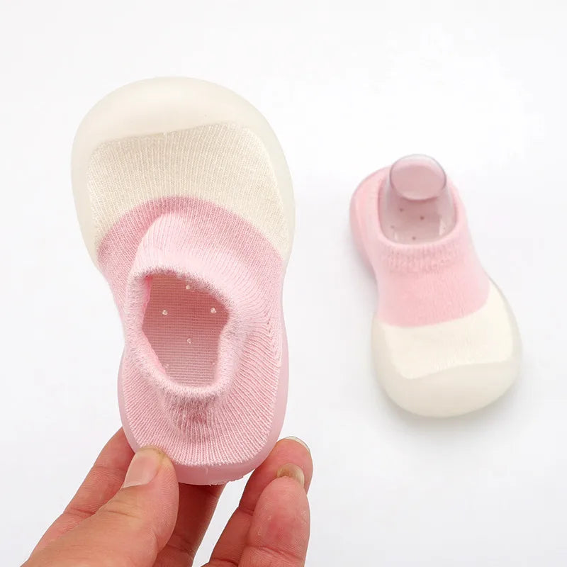 Kinderkleding in trendy en klassieke stijlen