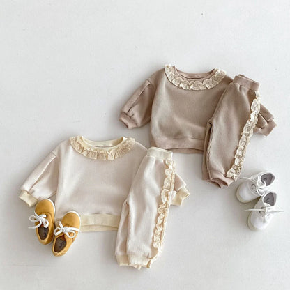 Schattige babykleertjes met schattige details