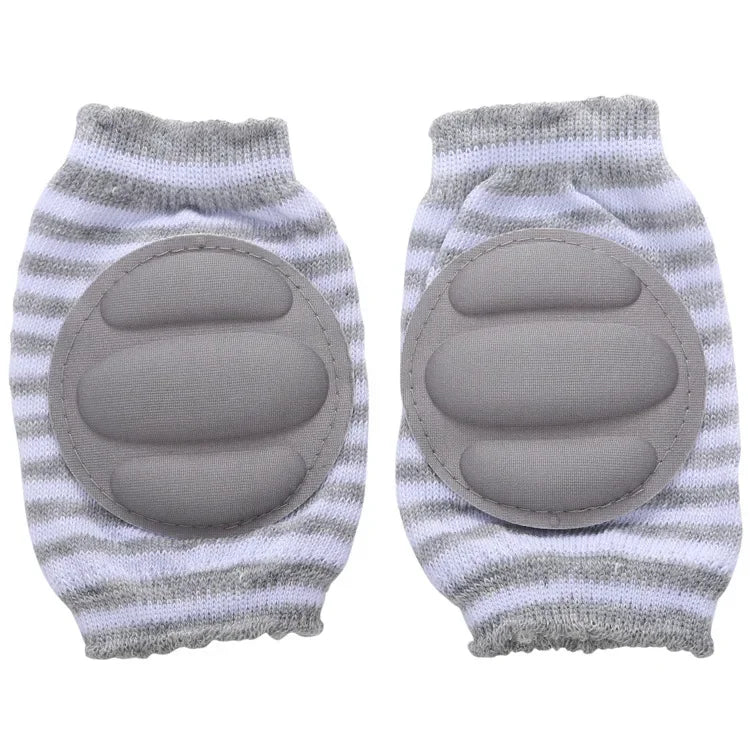 Schattige babykleertjes met schattige borduursels