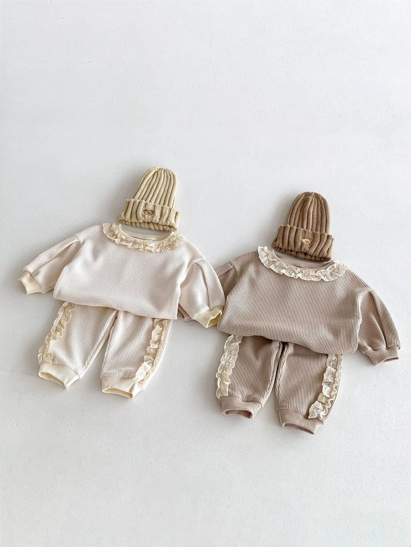 Schattige babykleertjes met schattige details