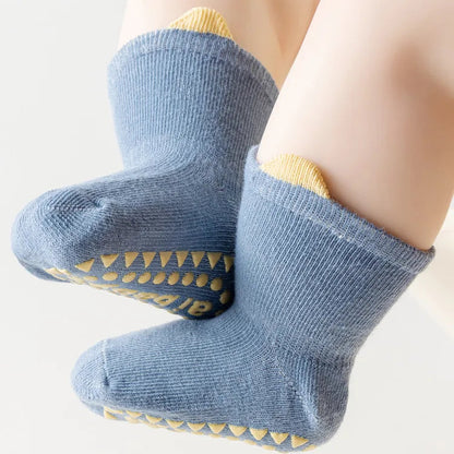 Schattige babykleertjes in pastelkleuren