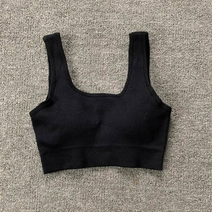 Trendy yoga kleding voor rustige flow-oefeningen