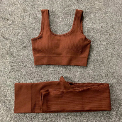 Stretch yoga outfit in neutrale kleuren