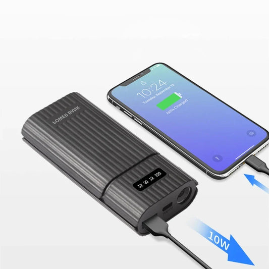 Powerbank Mediamarkt met ingebouwde kabels
