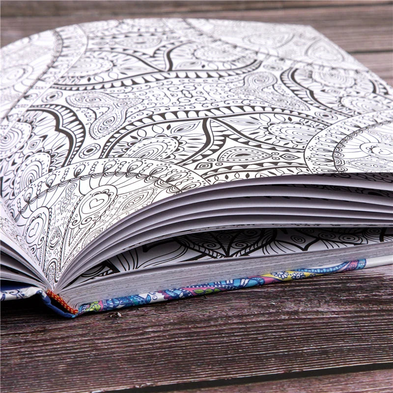Action kleurboek met grafische patronen – Voor precieze kleuring