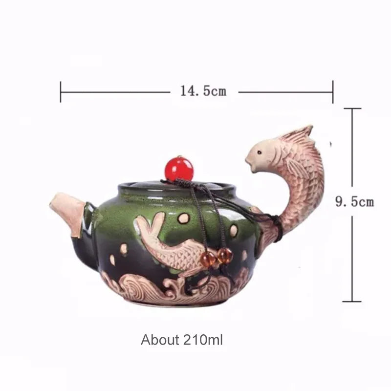 Thee drinken in stijl met handgemaakte kopjes