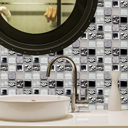 Zwarte mozaiek toilet tegels – Luxe en diepte