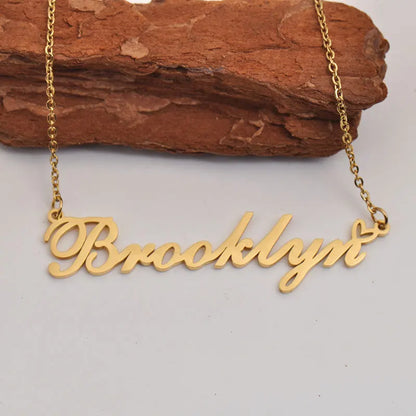 Naam in ketting met glanzende kettingschakels