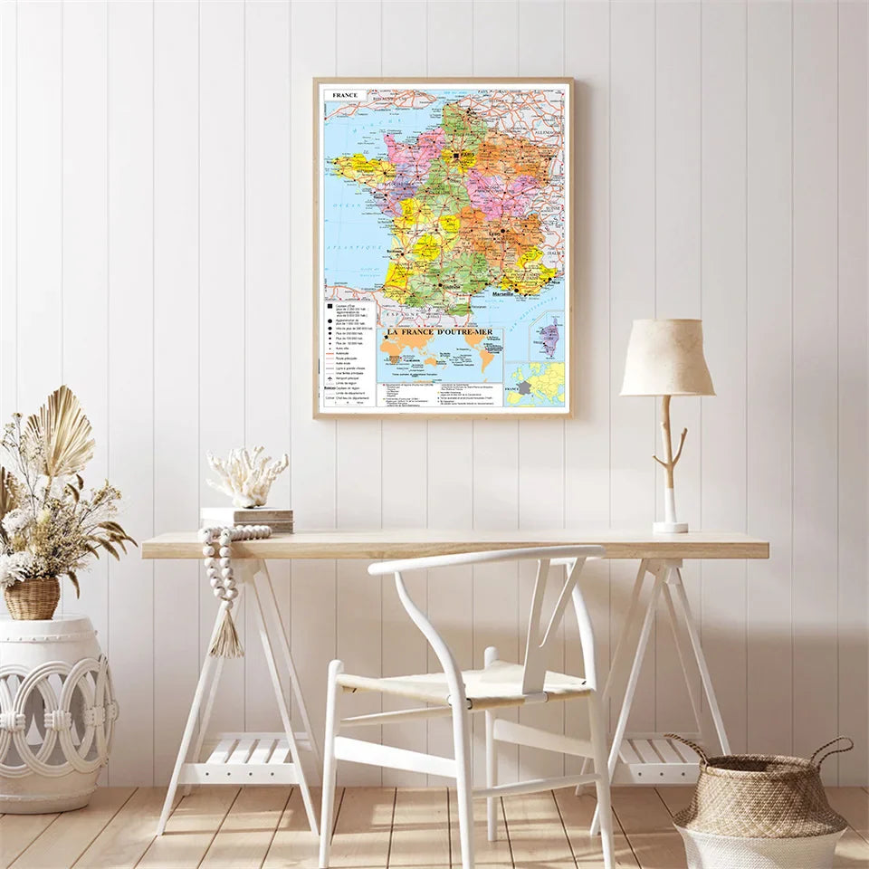 Industriële wanddecoratie met wereldkaart – Stoer design