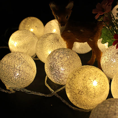 Gekleurde lichtslingers buiten – Voor tuinfeestjes