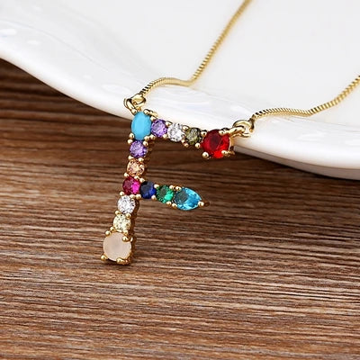 Zilveren ketting met naam in strak design