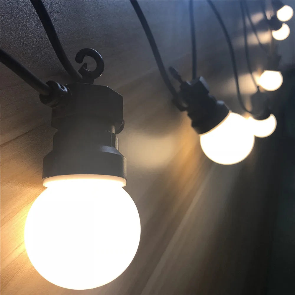 Lichtslinger buiten op zonne-energie – Voor in de tuin